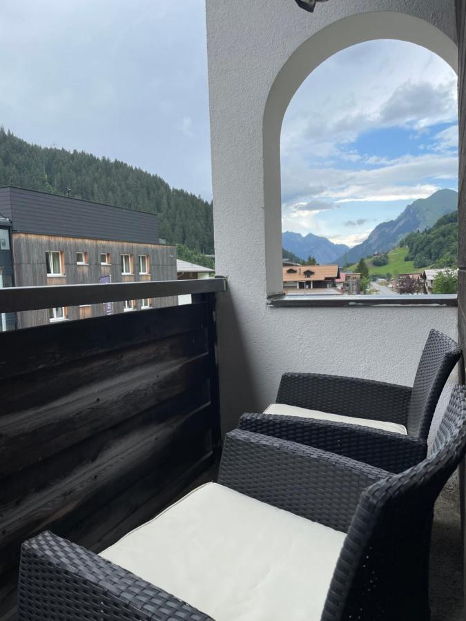 Hotel Haus St. Martin Klosterle am Arlberg Esterno foto